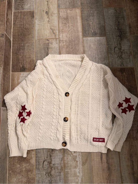 Taylor Swift Sweaters - Taylor Swift Cable-Knit OG Red Cardigan M/L